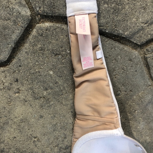 Victoria’s Secret White Strapless Bra - Picture 3 of 5